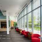 We zwaaien naar elkaar